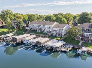 15525 Harbor Dr Unit 1, Spirit Lake, IA 51360