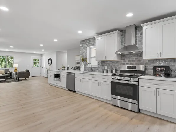 6624 Ridgeview Dr, Edina, MN 55439