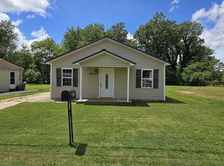 905 N Sassafrass St, Dexter, MO 63841