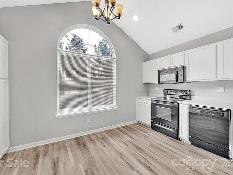 10125 University Park Ln #2601 — Photo 5