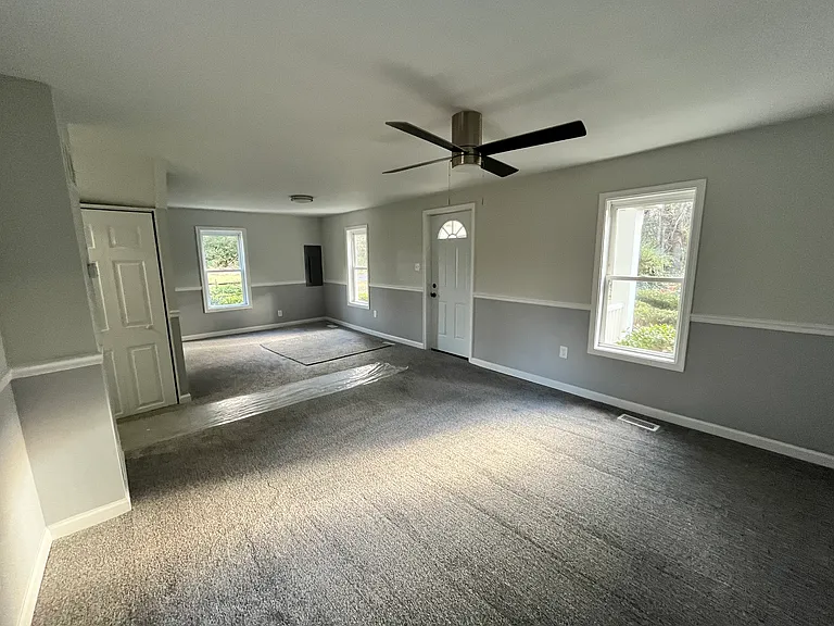 8235 Elvaton Dr — Photo 5