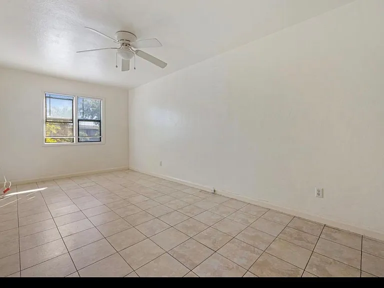 121 N Central Ave — Photo 8