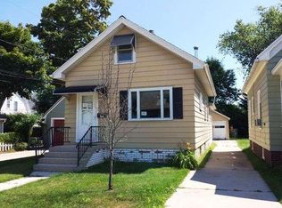 1723 Barrett St, Sheboygan, WI 53081
