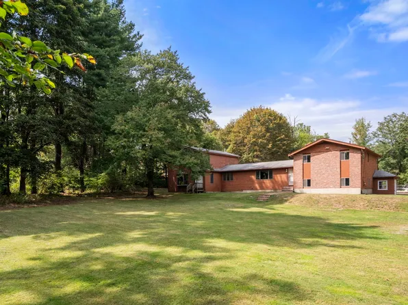 444 Clapboardtree St, Westwood, MA 02090