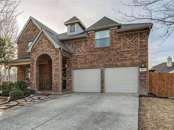 3rd image of 624 Cypress Hill Dr