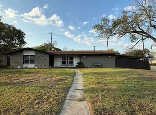 302 Marquis Ln, San Antonio, TX 78216