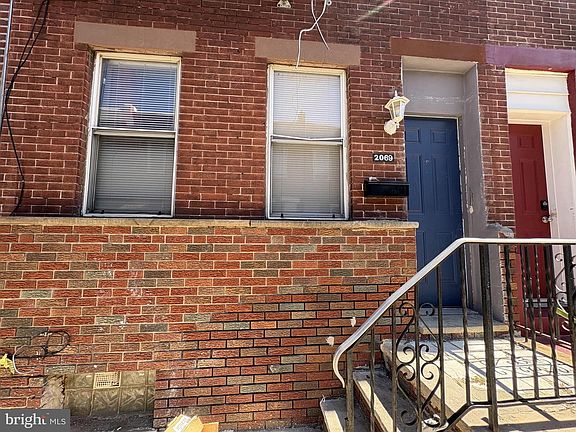 2nd image of 2069 E Birch St