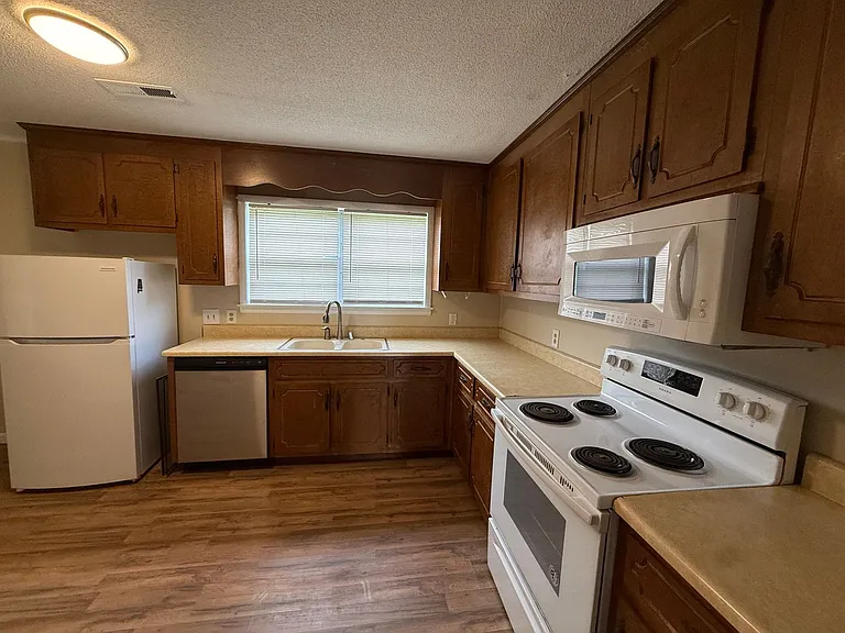 641 Dawson Ter NW — Photo 13