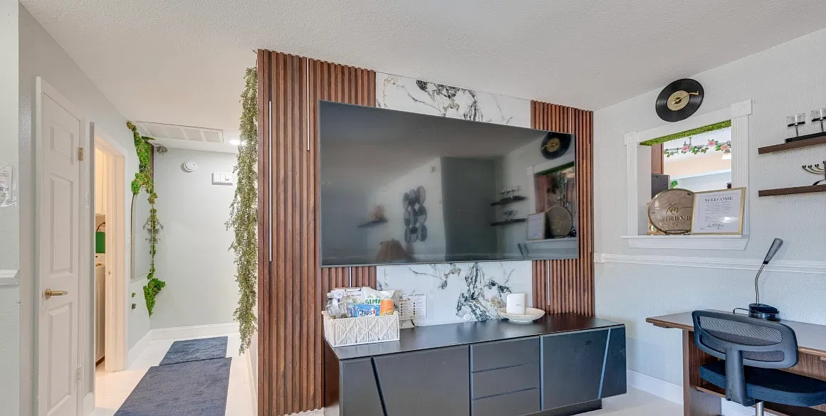 2 bed, 1635 sqft, $2,200 — Photo 3