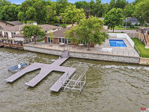 5th image of 1910 Surfside Dr
