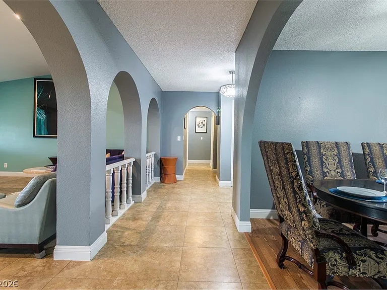 1812 Niblick Cir — Photo 7