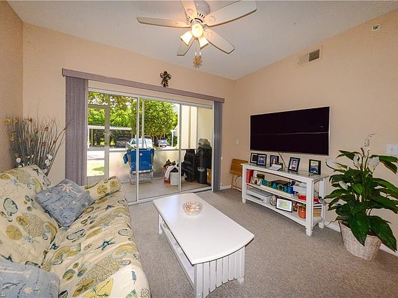 4th image of 4700 Saint Croix LN #316