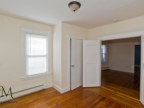 5th image of 638 Belmont Ave #1L