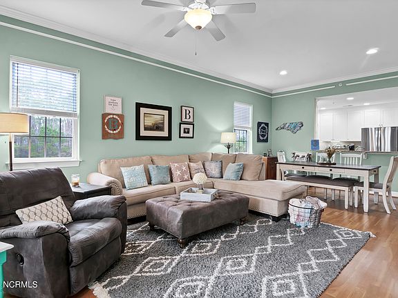 5th image of 215 Valencia Court Unit 206