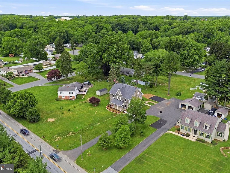 1512 Naamans Creek Rd — Photo 40