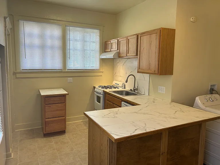 2508 Pine St #H — Photo 9