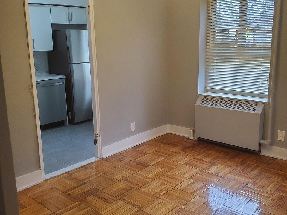 1st image of 197-70A Peck Ave #A