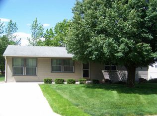 404 Meadow Cir, Saint Joseph, IL