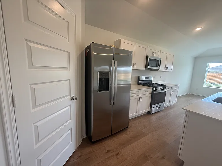 16213 Maroon Dr — Photo 11