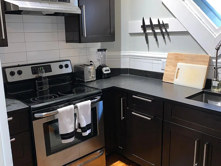 1657 Story Ave #2 — Photo 5