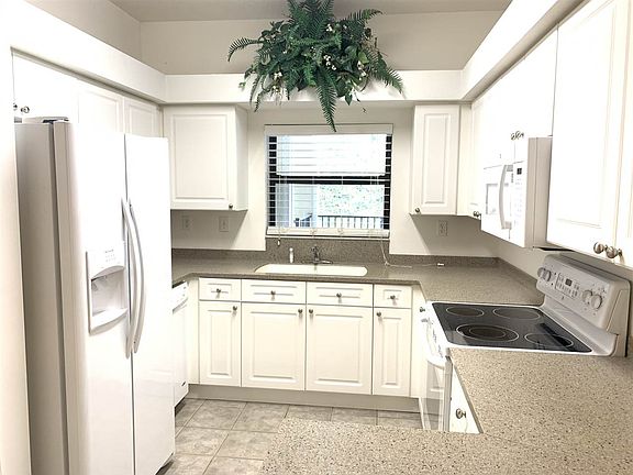 2nd image of 120 Laurel Wood Way Unit 203