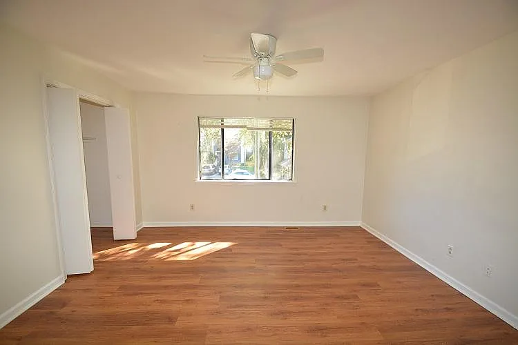 800 Fargo St #C1 — Photo 5