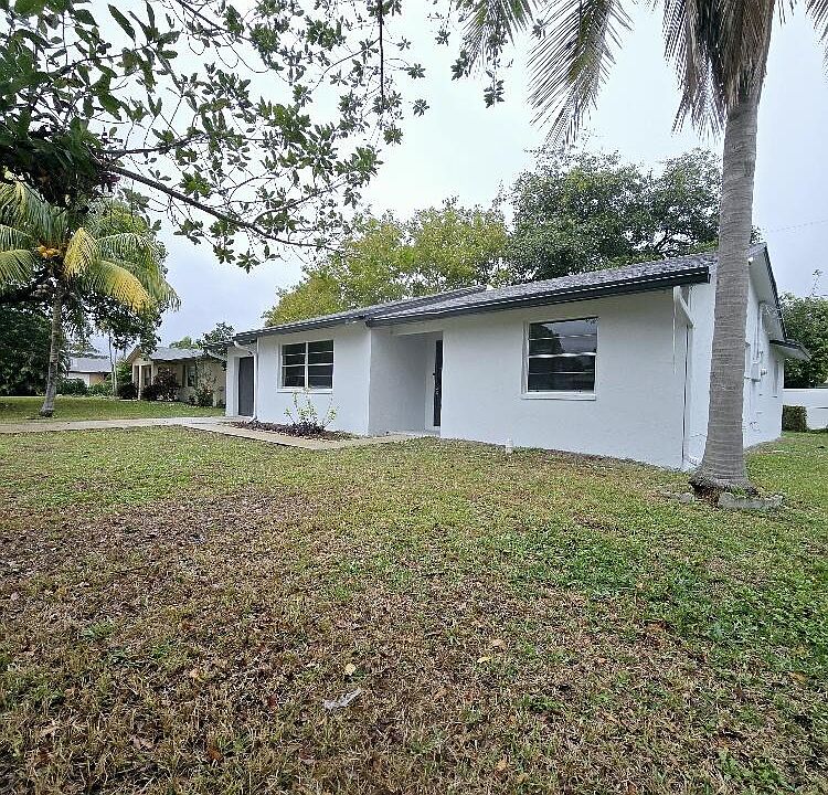 1st image of 3917 Barkis Avenue