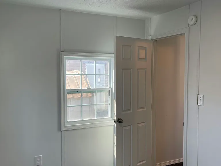 2729 Bailey Ave — Photo 3