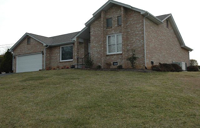 1st image of 15408 Woodstone Cir