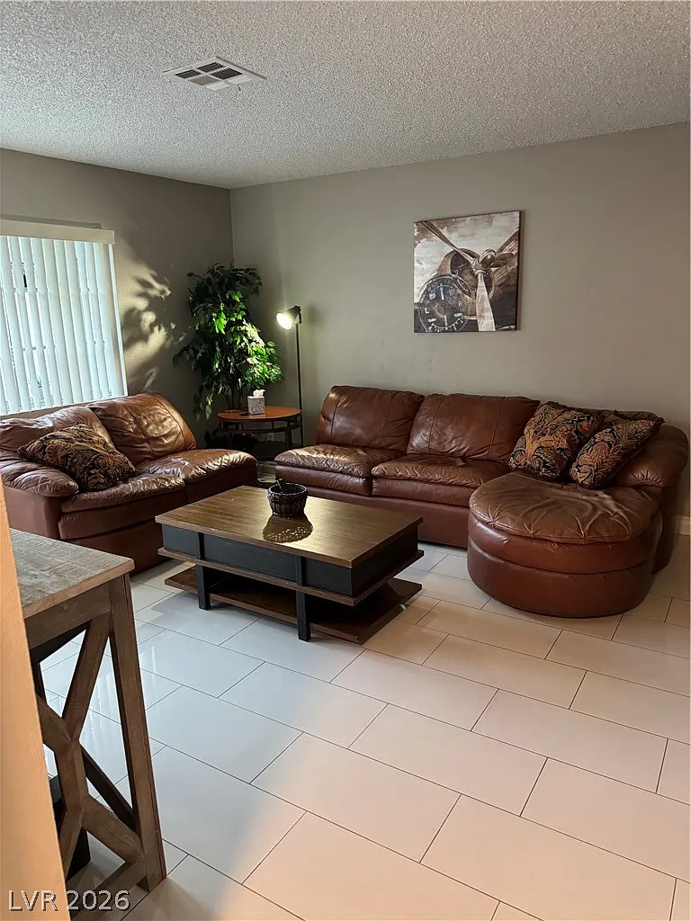 2 bed, 2.0 bath, 728 sqft, $2,250 — Photo 3