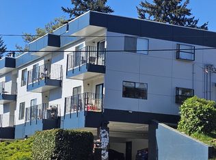 409 SW 155th St APT 8, Seattle, WA 98166