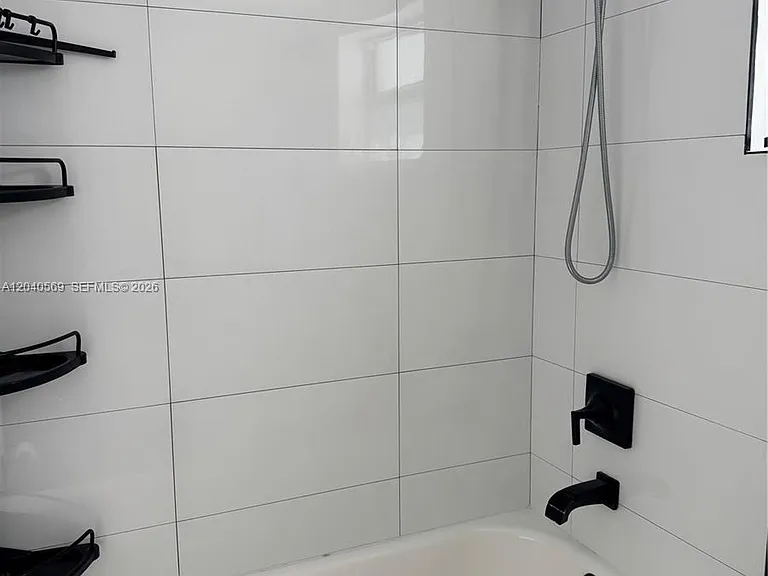 1025 SW 6th Ave #2 — Photo 9