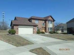 10 Carrington Ct, Hazel Crest, IL 60429