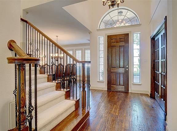 4th image of 860 Deer Hollow Blvd