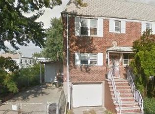 7819 60th St, Ridgewood, NY 11385