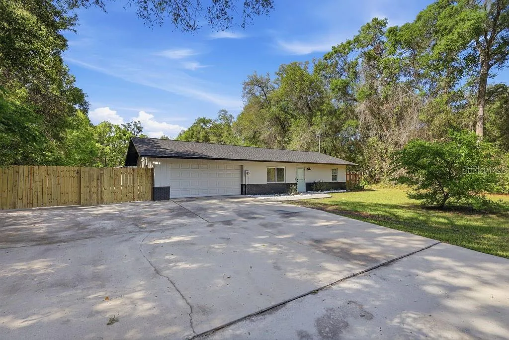 2 bed, 1.0 bath, 900 sqft, $2,500 — Photo 2