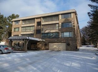 3090 Lexington Ave N, Saint Paul, MN 55113