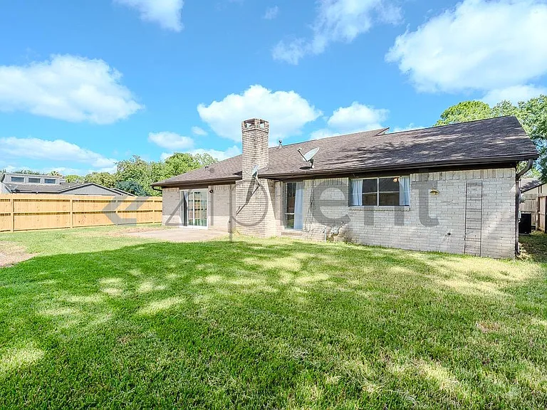 16402 Mill Point Dr — Photo 30