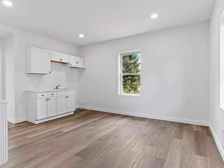 51 S Harrisburg St #3 — Photo 3