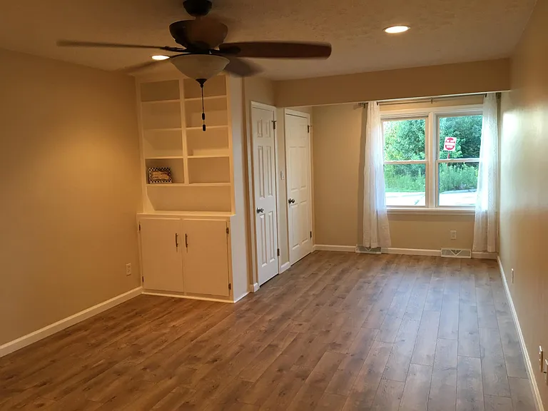 Valley View Dr — Photo 6