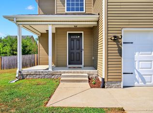 572 Tracy Ln, Clarksville, TN 37040