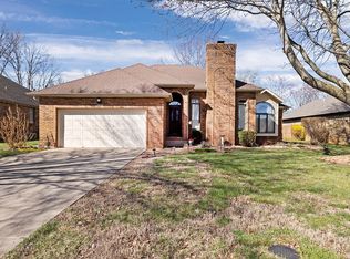 1929 S Forrest Heights Ave, Springfield, MO 65809