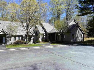 90 Kingfisher Rd UNIT 2B, Hartford, VT 05047