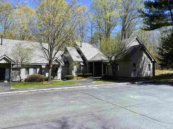 90 Kingfisher Road #2B, Hartford, VT 05059