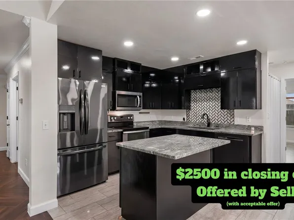 207 E Post Rd, Rogers, AR 72758