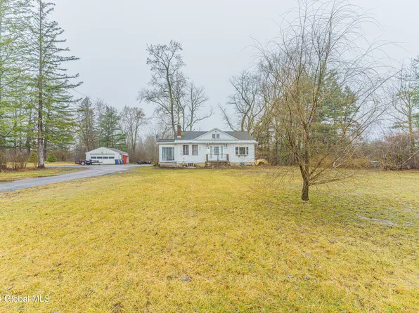 929 Pearse Road, Niskayuna, NY 12309
