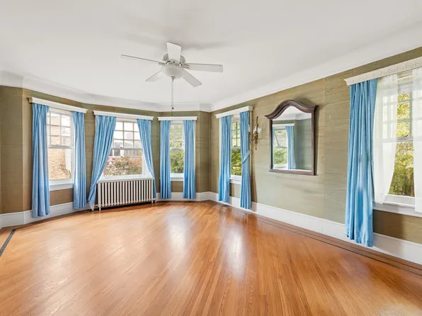 1917 Ditmas Avenue image 9 of 12