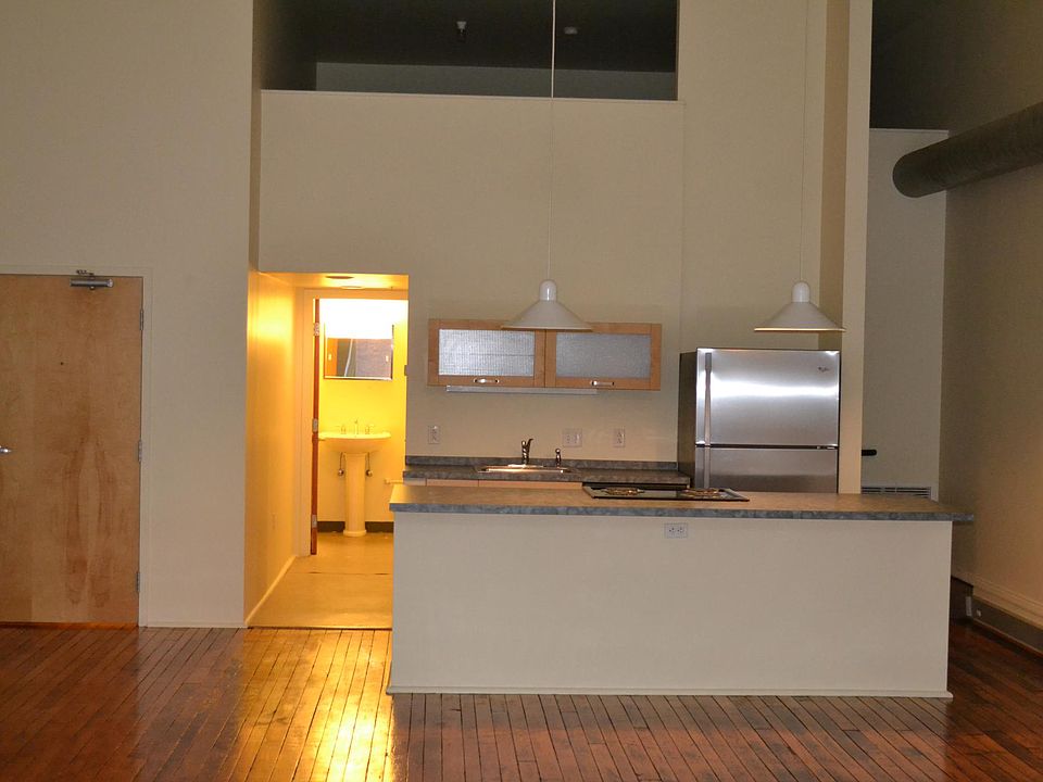 2nd image of 905 Liberty Ave APT 2B