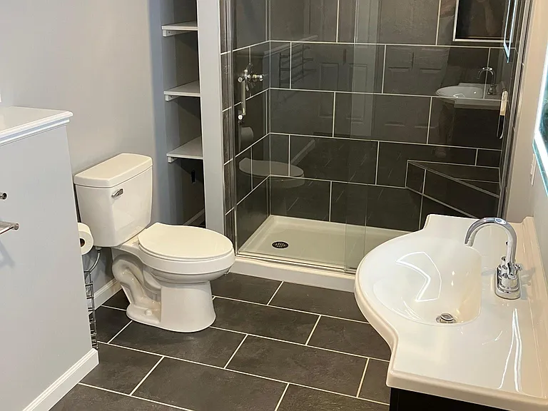 Downstairs full bath (view 2)