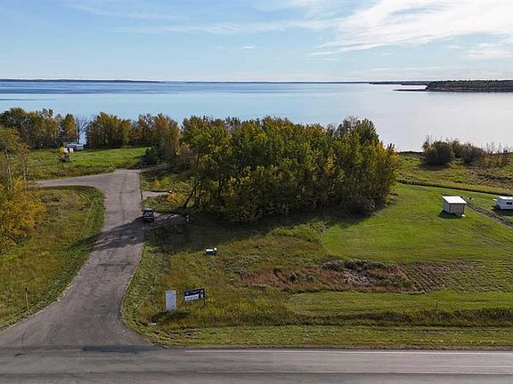 2nd image of 14 Campsite Rd